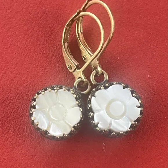Carved Mother of Pearl Flower Earrings, Petite, Dangle, Drop, Vintage Style - Picture 3 of 7
